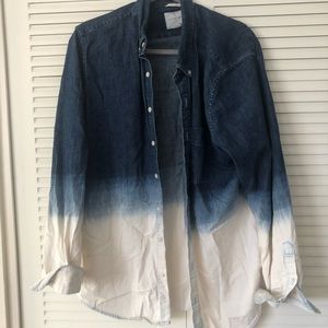 American Eagle Large Tall Ombre Navy to White Chambray Shirt